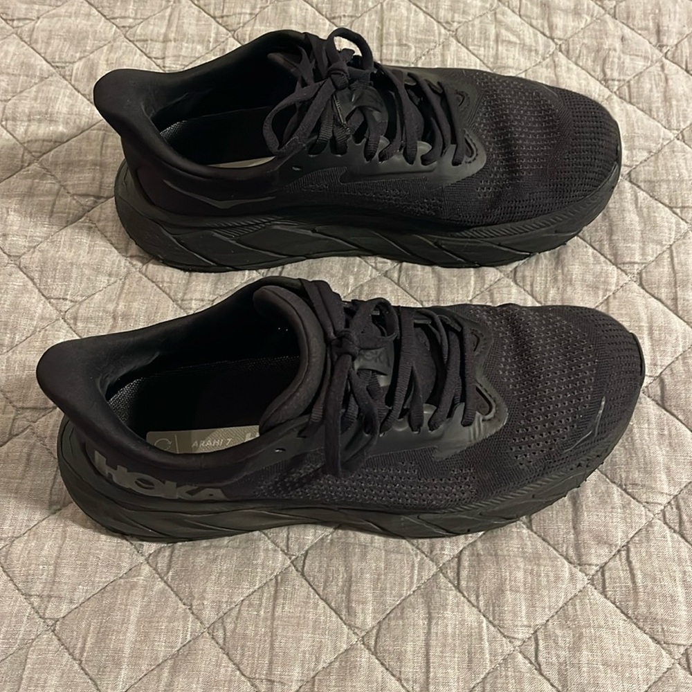 HOKA ARAHI 7 Size 9D women’s Wide